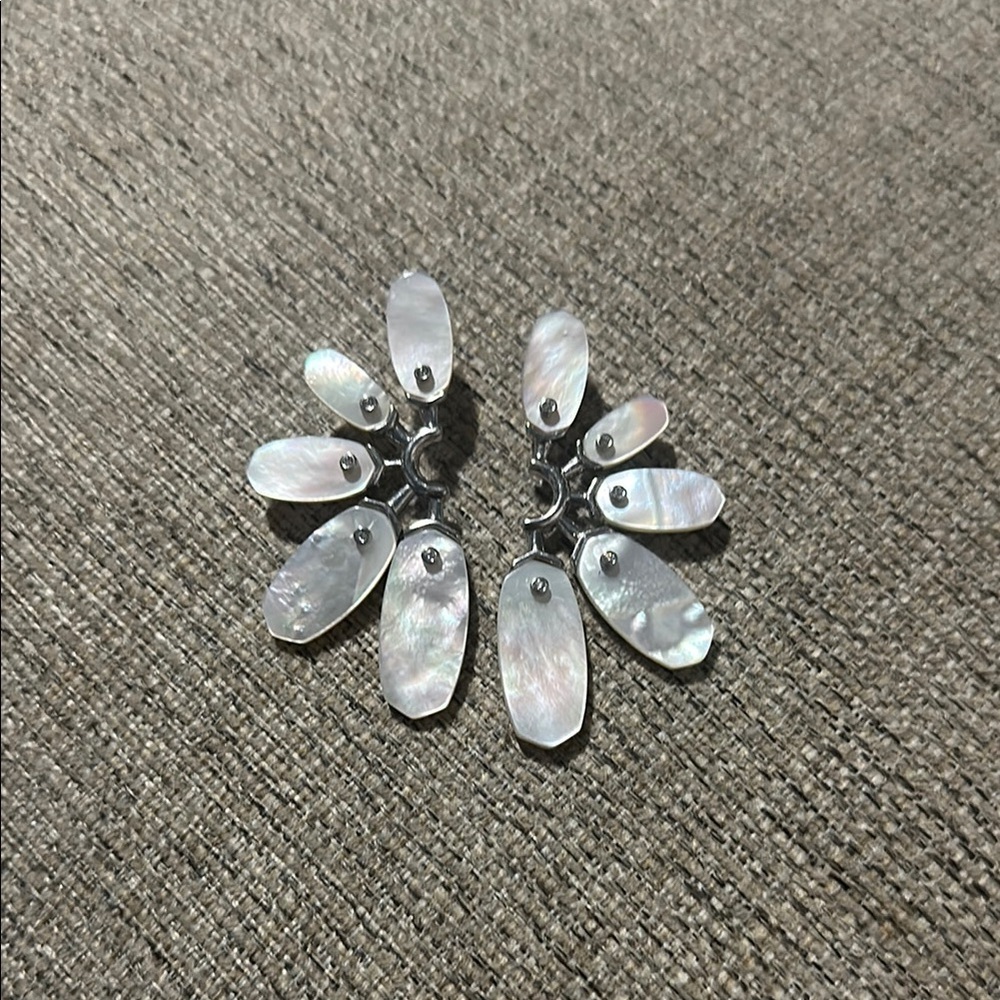 Kendra Scott Ashlyn Ivory MOP earrings